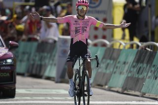 L'arrivée victorieuse de Richard Carapaz KEYSTONE/AP/Daniel Cole